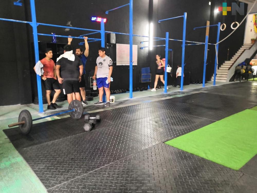 Gimnasios de Coatzacoalcos toman medidas de prevención por Covid-19