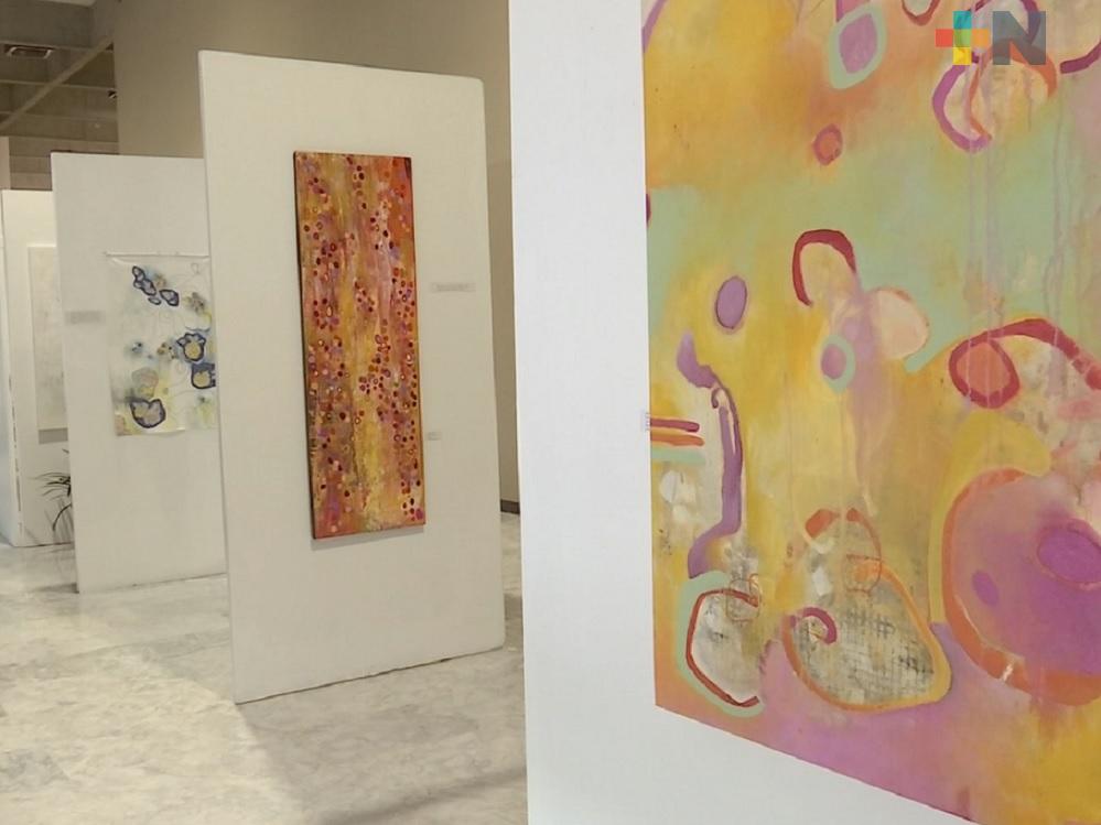 Inauguran en Congreso del Estado exposición “Árbol que te quiero amhilado” de Cristina Torres