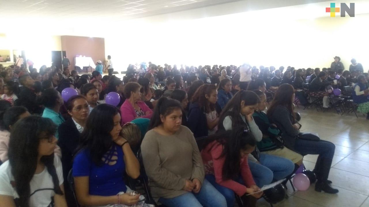 Realizan actividades en Zacualpan para promover el respeto a la mujer