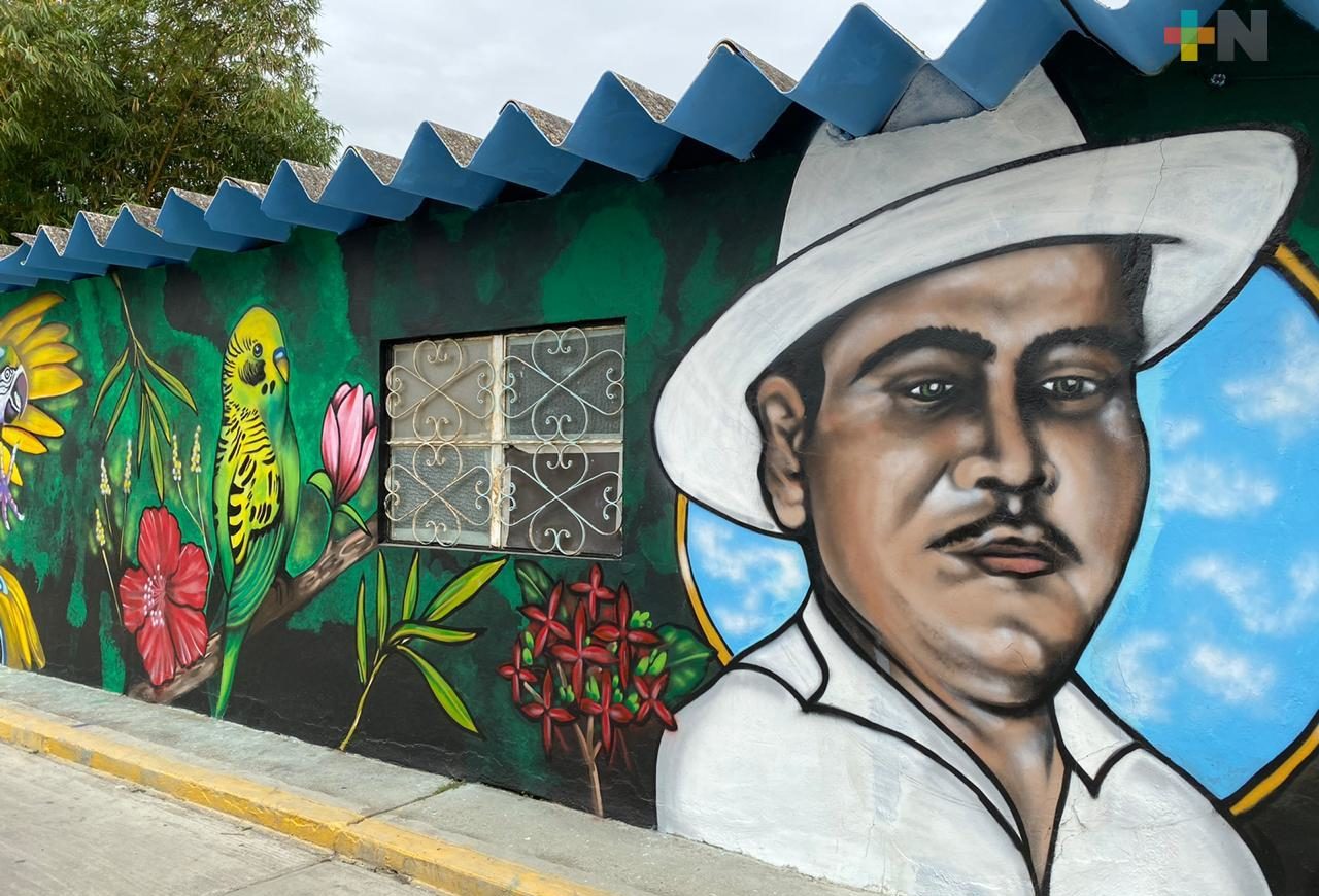 En paredes de Otatitlán, plasman su historia y sus leyendas