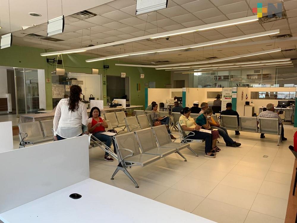 Oficina de Hacienda del Estado en Coatzacoalcos limita ingreso de usuarios