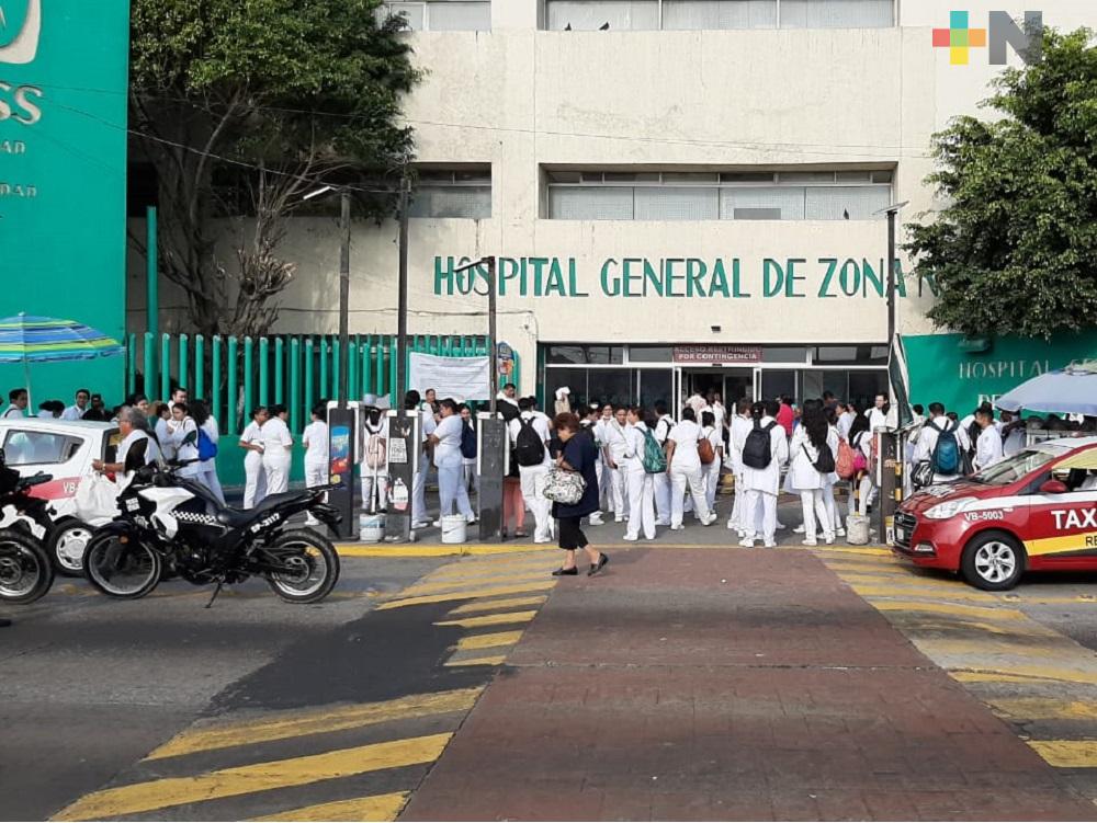 Pasantes de Medicina y Enfermería dialogan con directivos del IMSS para reforzar medidas sanitarias