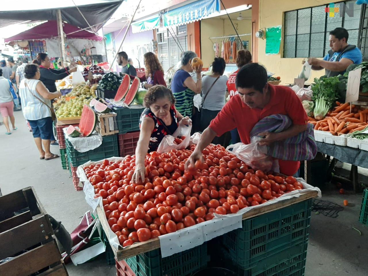 Bajó el precio del jitomate