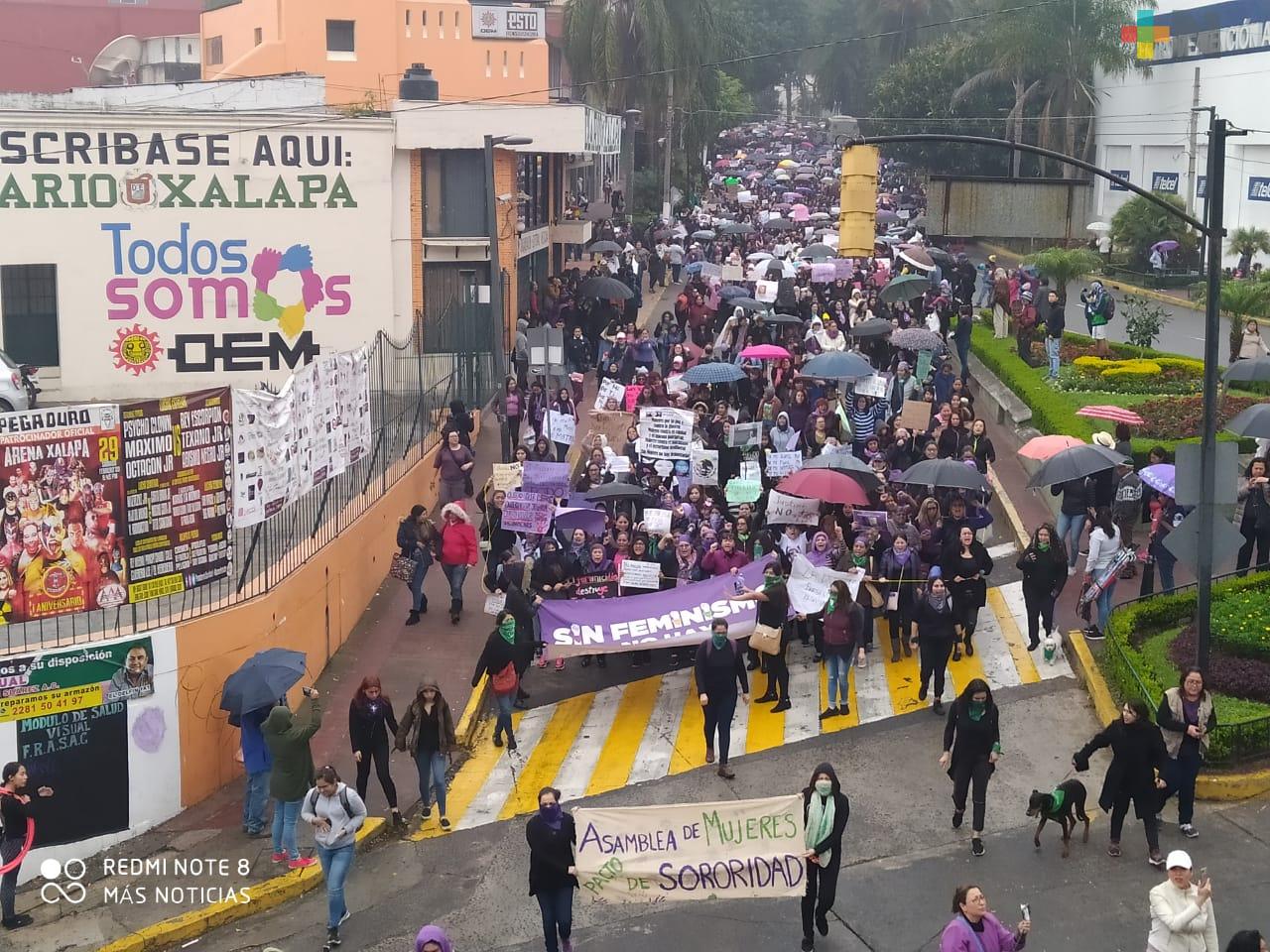 Miles marcharon en Xalapa en el Día Internacional de la Mujer MÁSNOTICIAS