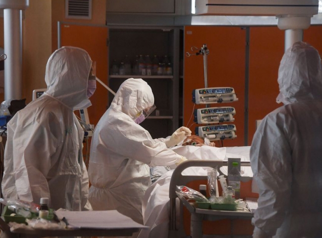 España supera los seis mil 500 fallecidos por Covid-19