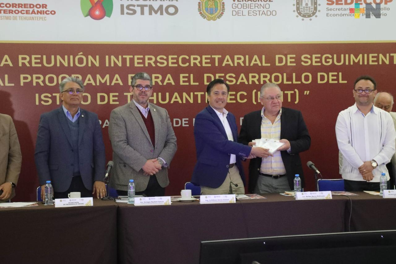 Entrega Veracruz a Gobierno Federal 4 Proyectos para el desarrollo del Istmo de Tehuantepec