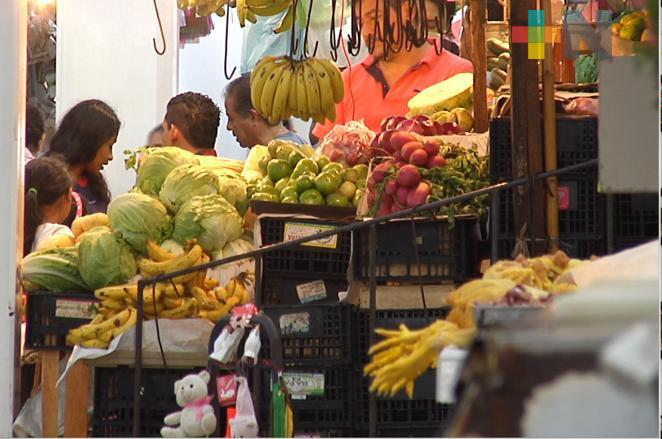 Continuará actividad comercial en mercados;  reforzarán prevención