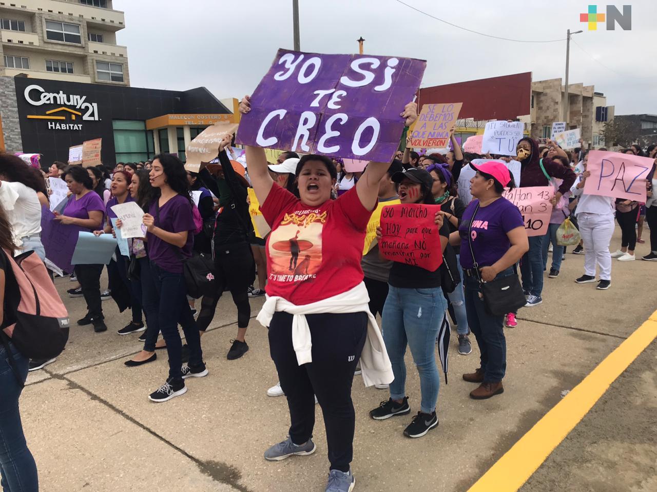 En Coatza mujeres marcharon exigiendo mayor seguridad