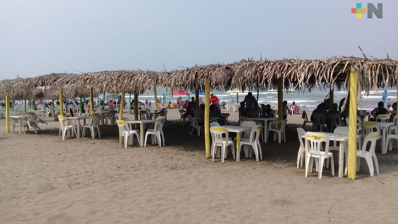 Falso que haya cierre de playas en Tecolutla, Nautla y Vega