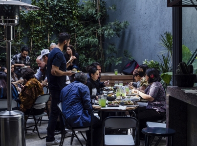 Cadena de restaurantes recorta personal en México por Covid-19