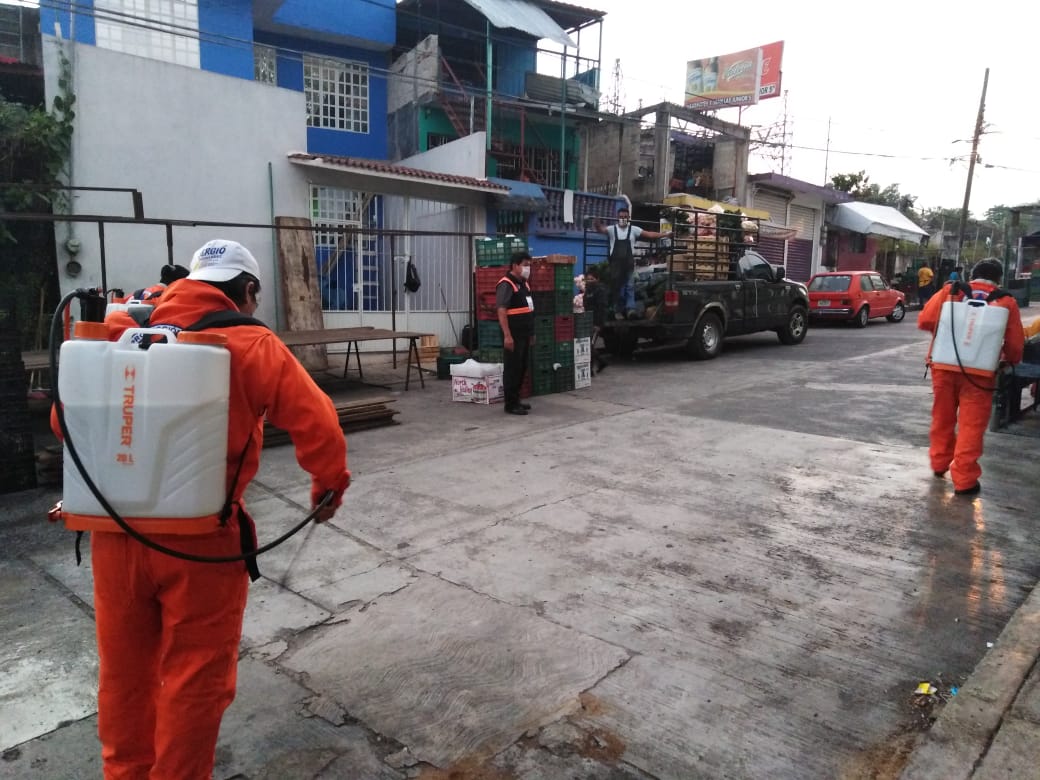 Reconoció Ayuntamiento de Xalapa a empleados que siguen en funciones durante contingencia