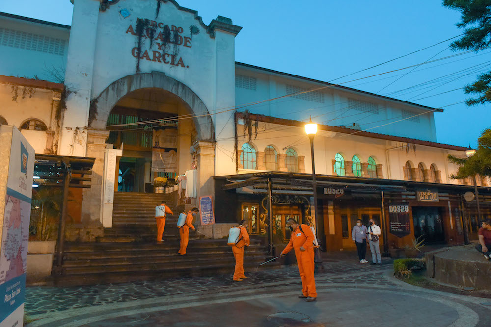 Sanitiza Protección Civil municipal mercado San José