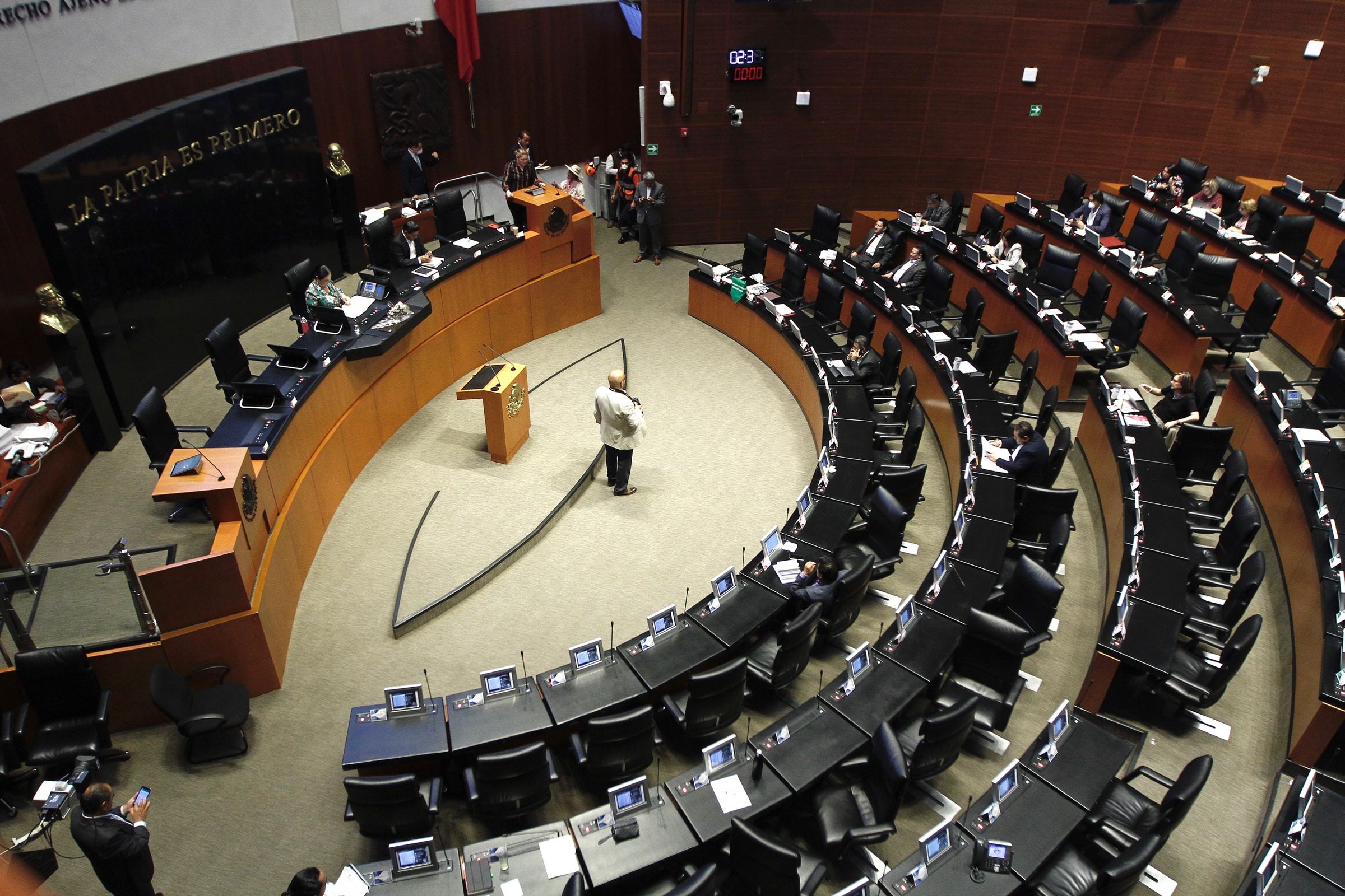 Senado aprueba en comisiones Ley de Amnistía