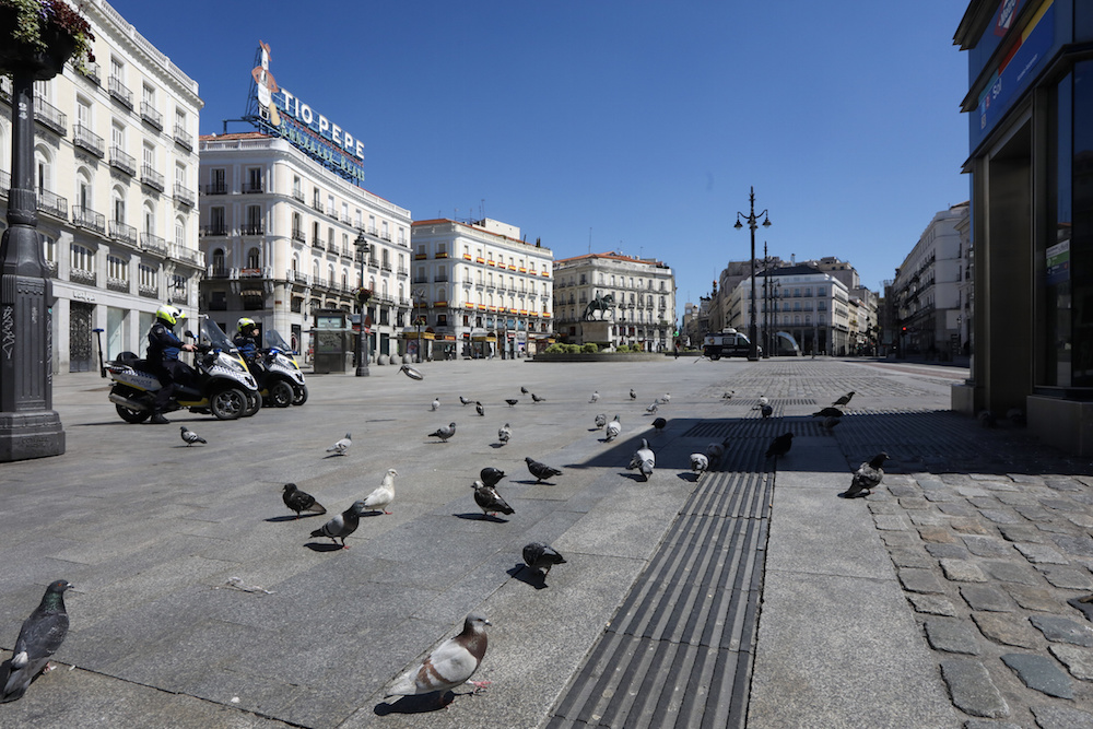 Menores de 14 años en España salen a las calles