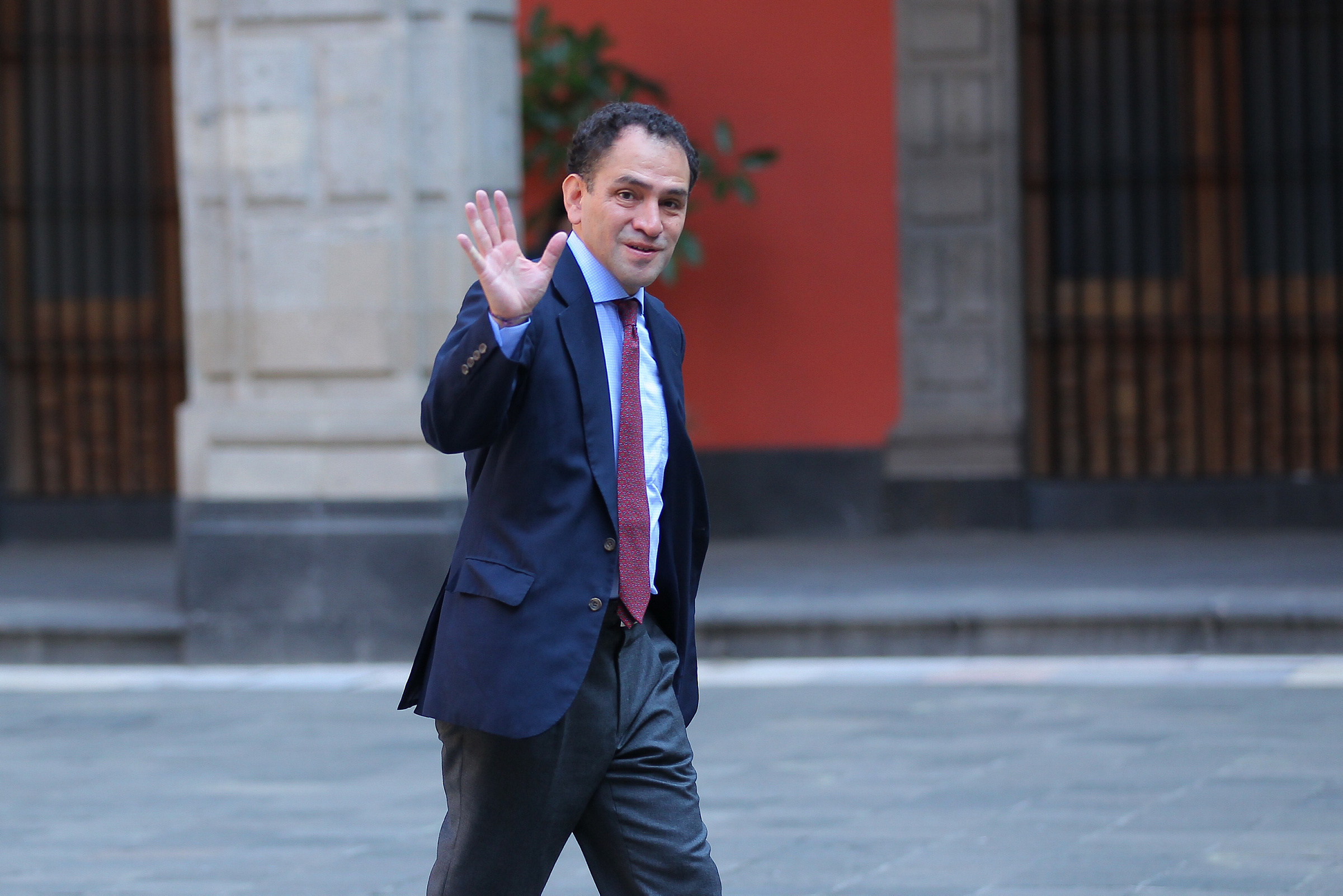 Preocupa más como reactivar la economía que la calificación: Herrera