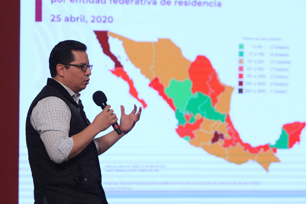 Van 13 mil 842 casos de COVID-19 y mil 305 defunciones en México