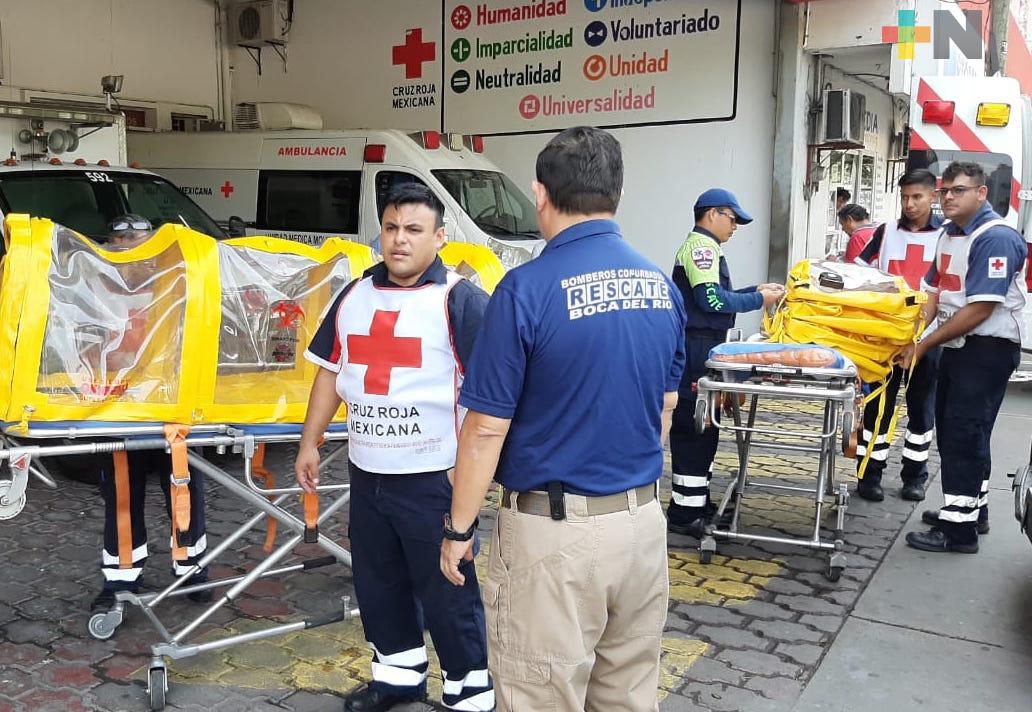 Bomberos de Boca del Río entregaron cápsulas de aislamiento a Cruz Roja Delegación Veracruz