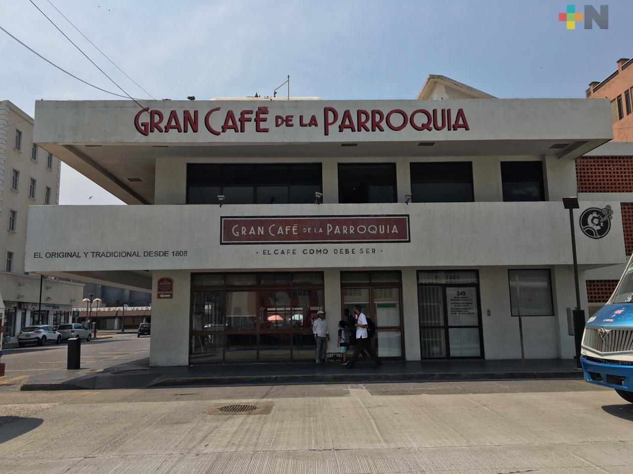 Café de la Parroquia del malecón de Veracruz dio de baja personal