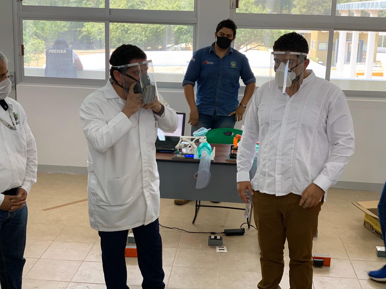 Tecnológico Nacional de México entregó a personal de salud, caretas anti-Covid-19, en Coatzacoalcos