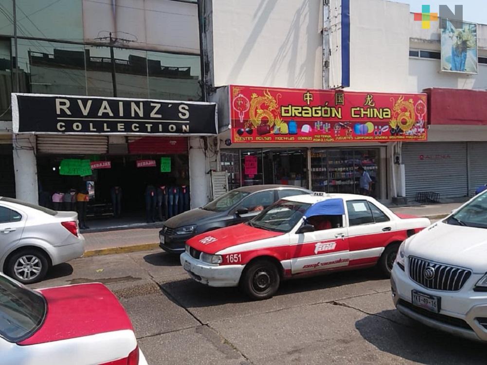 Comercios y habitantes de Coatzacoalcos, retoman sus labores habituales