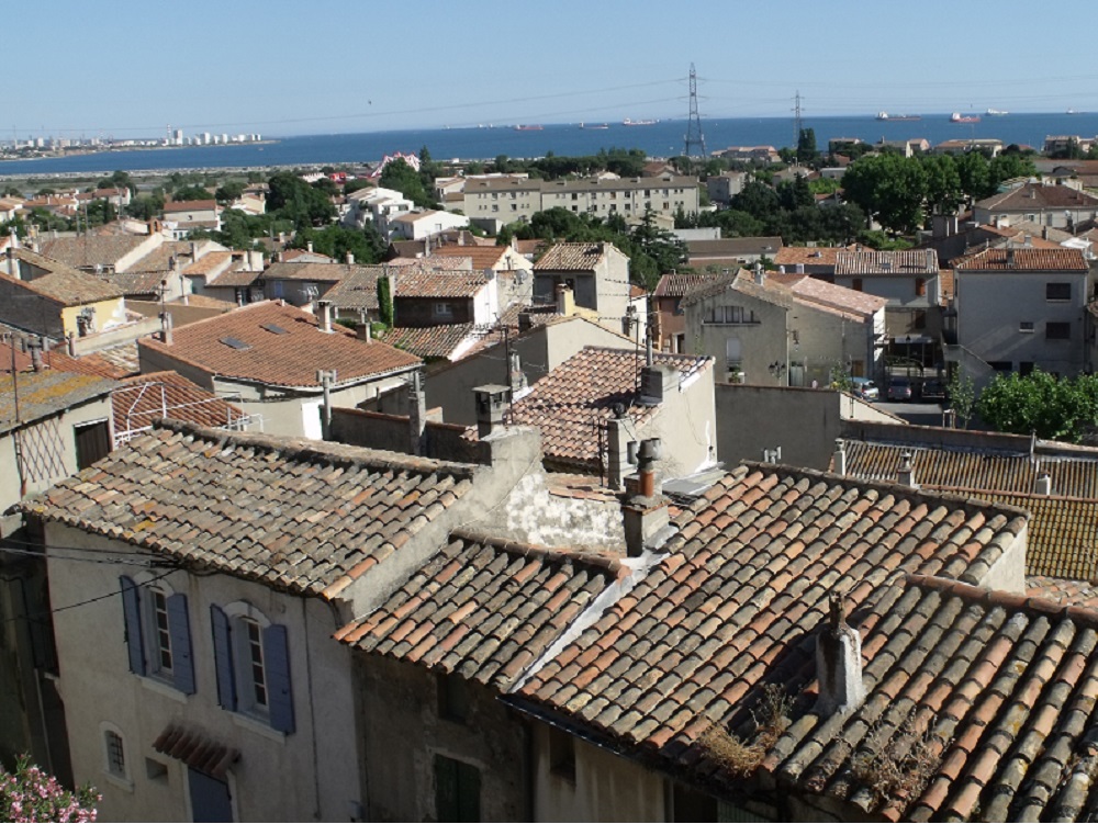 Comunidad francesa demanda a empresas por poner en riesgo sus vidas