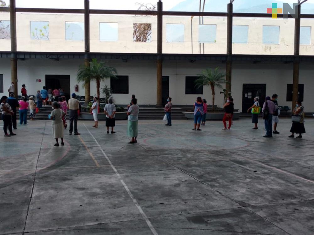 Con medidas sanitarias, DIF Nogales entrega desayunos a personas de la tercera edad