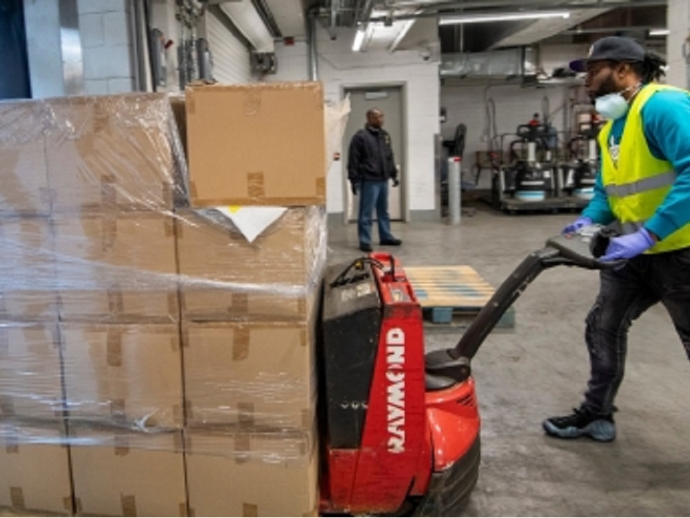 Distribuirá gobierno japonés cubrebocas lavables