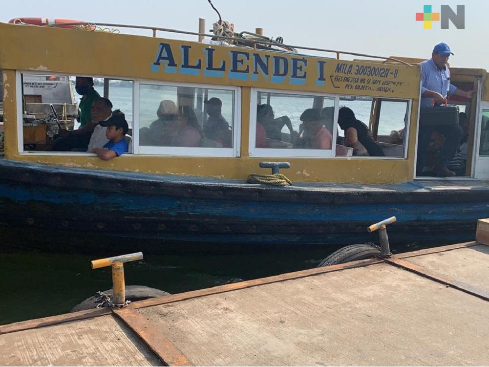 En Coatzacoalcos, servicio de lanchas aplica medidas de sanidad; usuarios hacen caso omiso