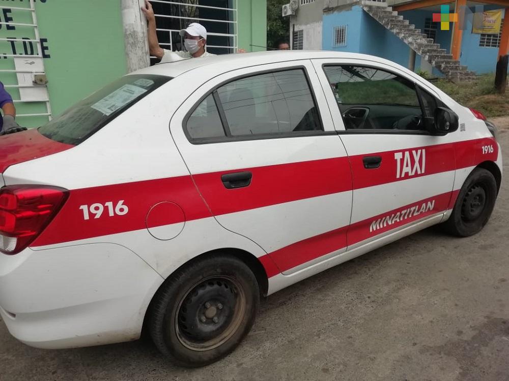 En Minatitlán, Sateli Taxi trasladará de forma gratuita a personal médico