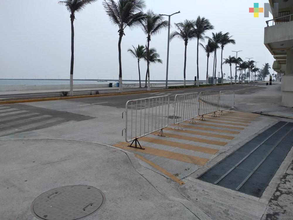 Playas de Boca del Río, permanecen con bandera roja por efectos de Frente Frío 47