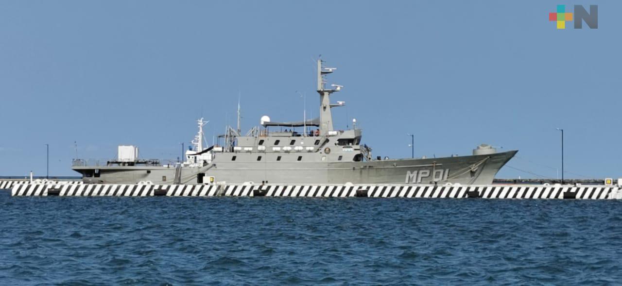 Llega a Veracruz buque de la SEMAR para apoyar durante contingencia