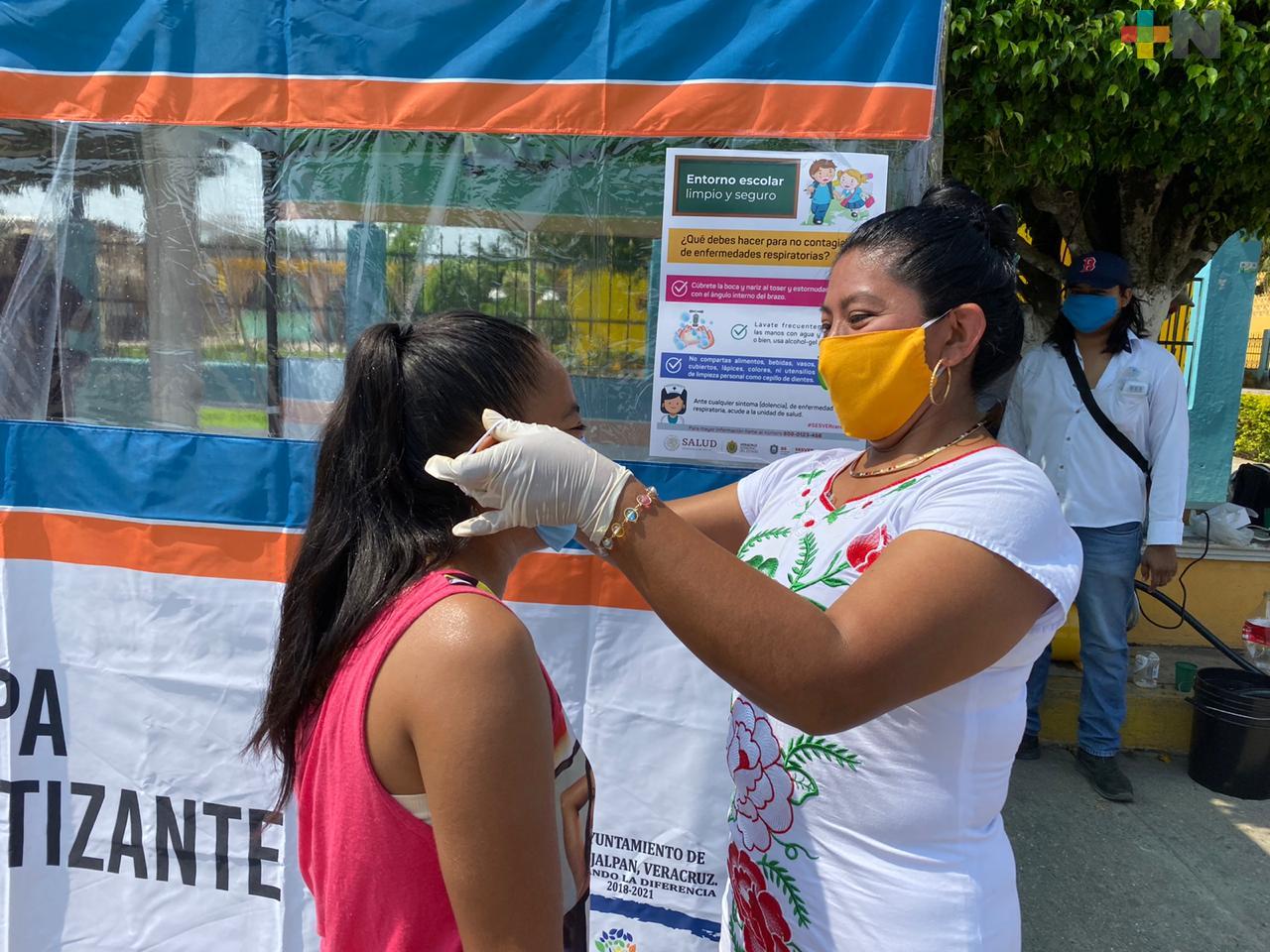 Instalan módulos sanitizantes en Tlacojalpan