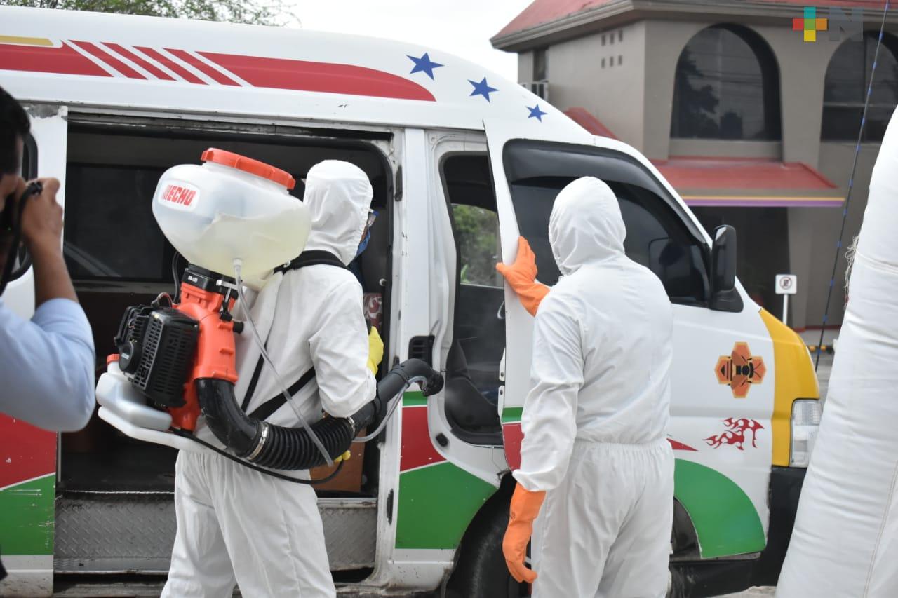 Alcalde de Tantoyuca reconoce al personal que está en filtros sanitarios