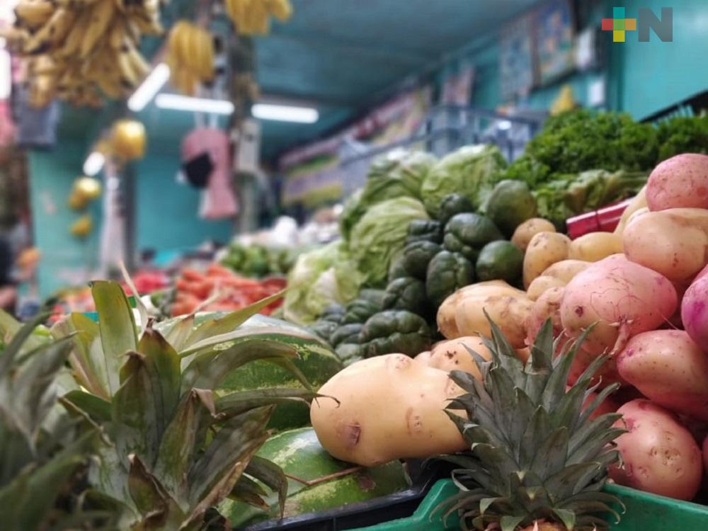 Locatarios del mercado Jáuregui ofrecen sus productos a domicilio