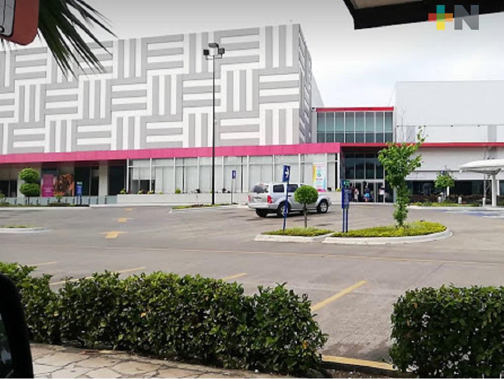 En Orizaba, plazas comerciales cierran sus puertas por contingencia