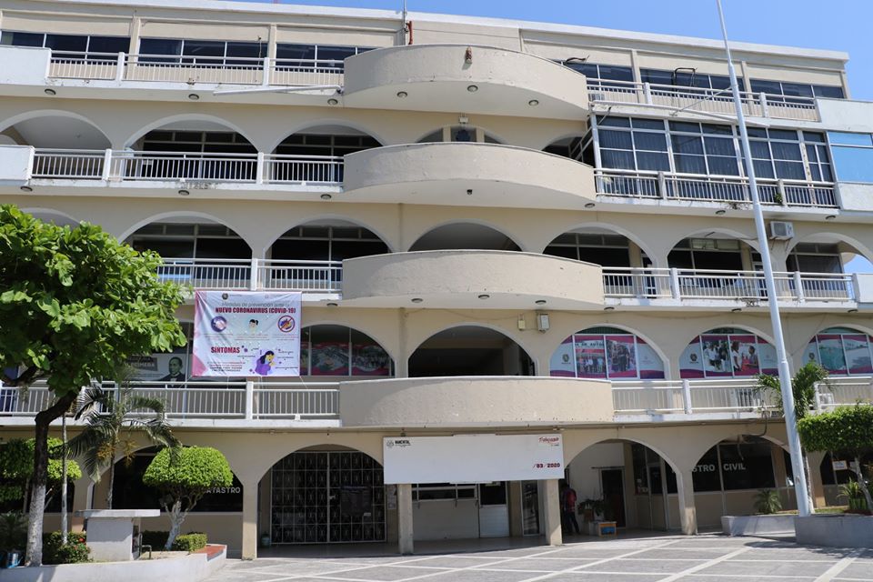 Presidenta municipal de Nanchital donará un mes de su salario para comprar material sanitario