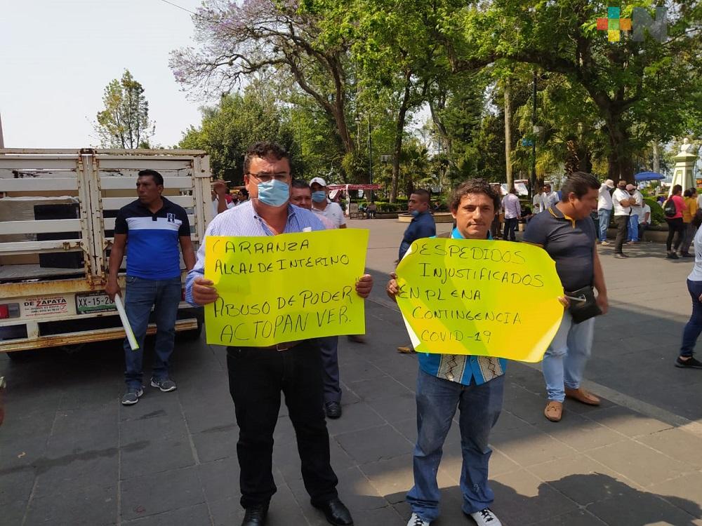 Por despido injustificado, extrabajadores de ayuntamiento de Actopan piden apoyo a gobernador