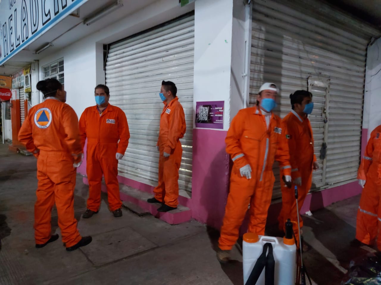 Sanitización en tianguis y mercados se realiza a todas horas: Protección Civil de Xalapa