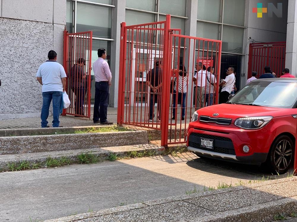 Sigue sin respetarse sana distancia en instituciones bancarias de Coatzacoalcos