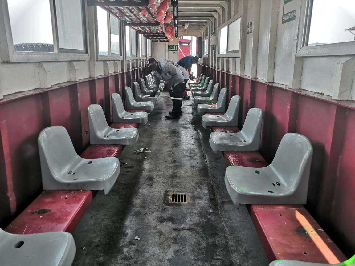 Reducen asientos en servicio de transbordador sobre río Coatzacoalcos