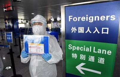China refuerza cierre de fronteras ante contagios importados