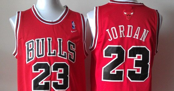 Tiger Woods se identifica con la intensidad de Michael Jordan