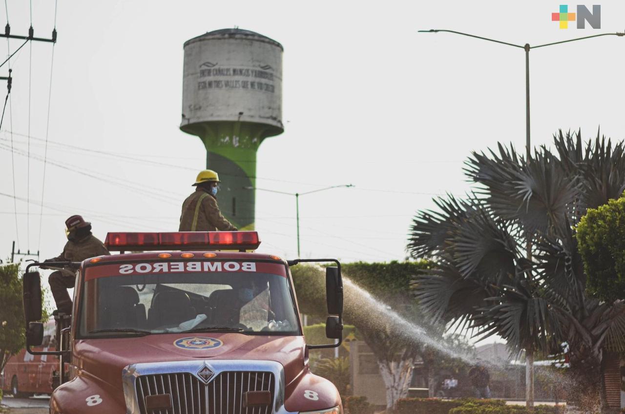 Sanitizan comercios en el municipio de Tres Valles