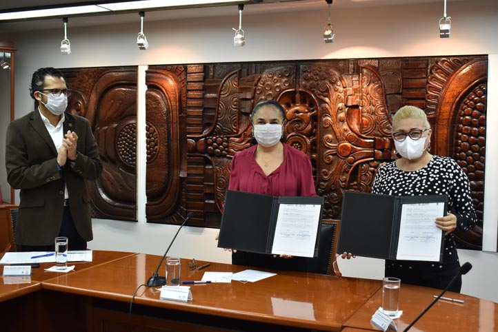 UV apoya al IMSS facilitando instalaciones para atención a embarazadas