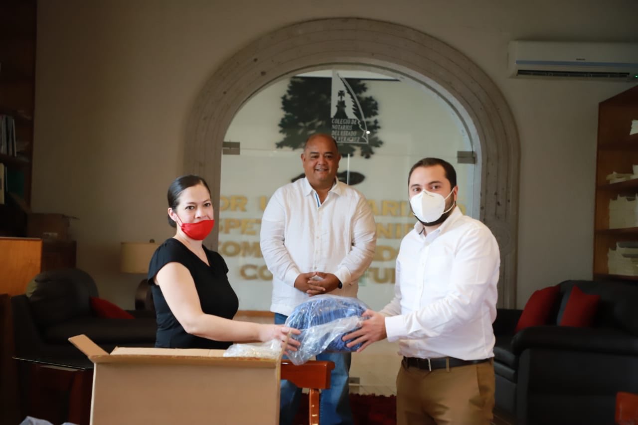 Colegio de Notarios de Veracruz donó 2 mil cubrebocas a Secretaría de Salud