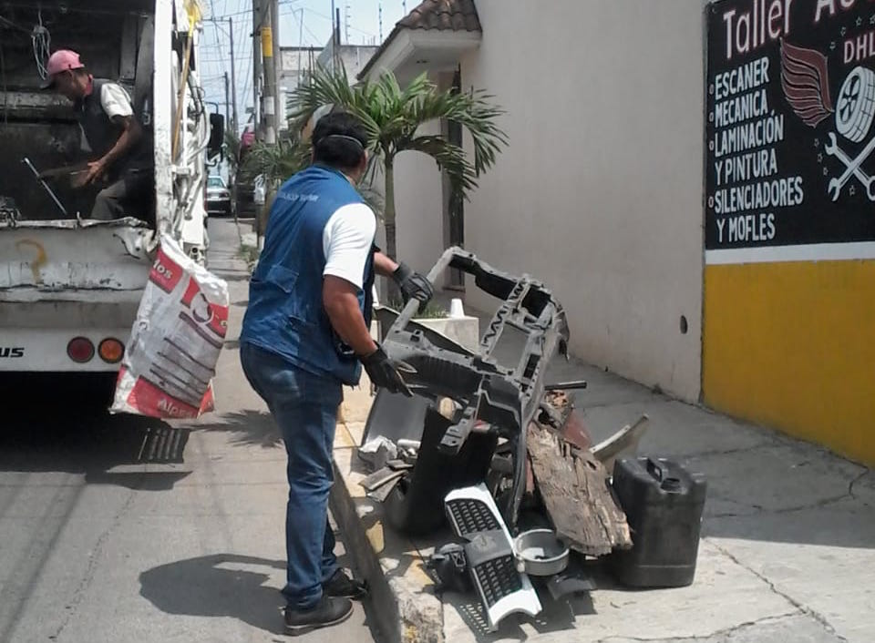 Recolectan cuatro toneladas de residuos en jornada de descacharrización