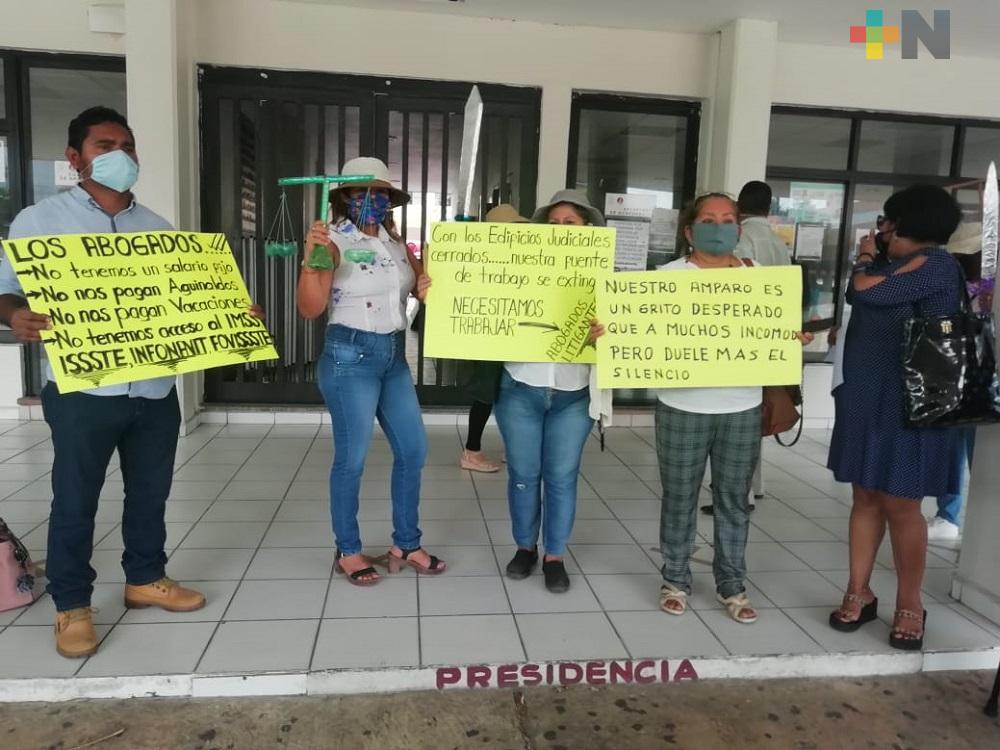 Abogados de Coatzacoalcos piden abran juzgados para que puedan trabajar