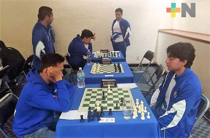 Promover el ajedrez virtual en la comunidad universitaria: Óscar Campos