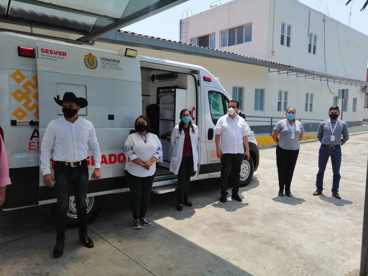 Agradecen ambulancia para el Hospital de Tlapacoyan