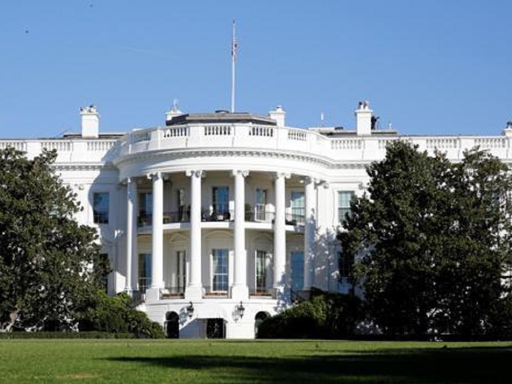 Casa Blanca promulga nuevas medidas de seguridad tras ola de contagios